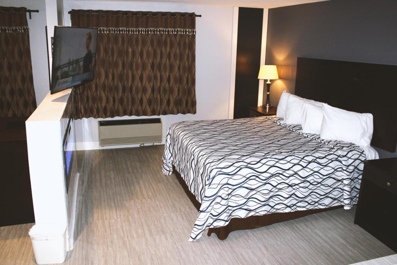 Coratel Inn & Suites By Jasper Hastings Εξωτερικό φωτογραφία