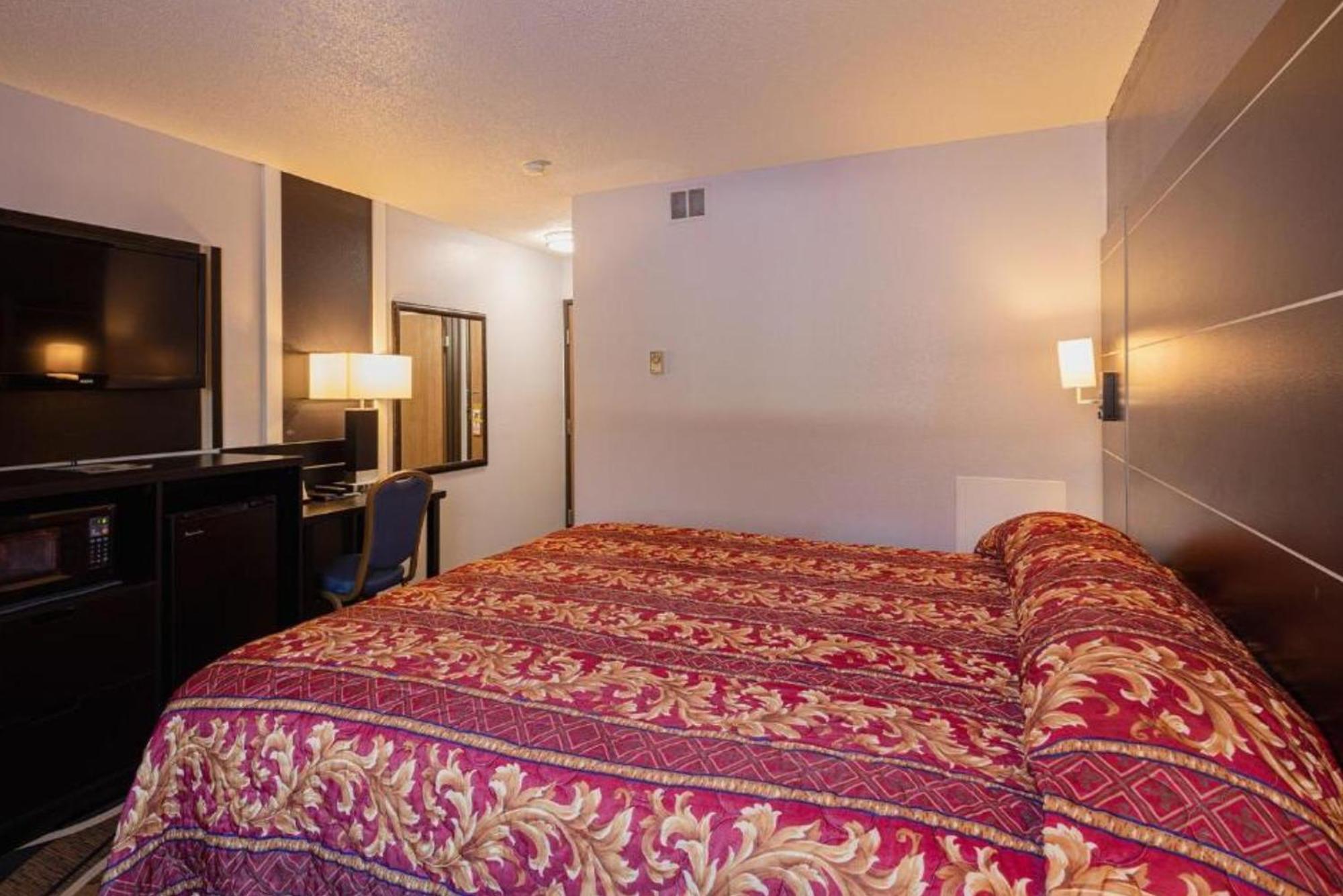 Coratel Inn & Suites By Jasper Hastings Εξωτερικό φωτογραφία