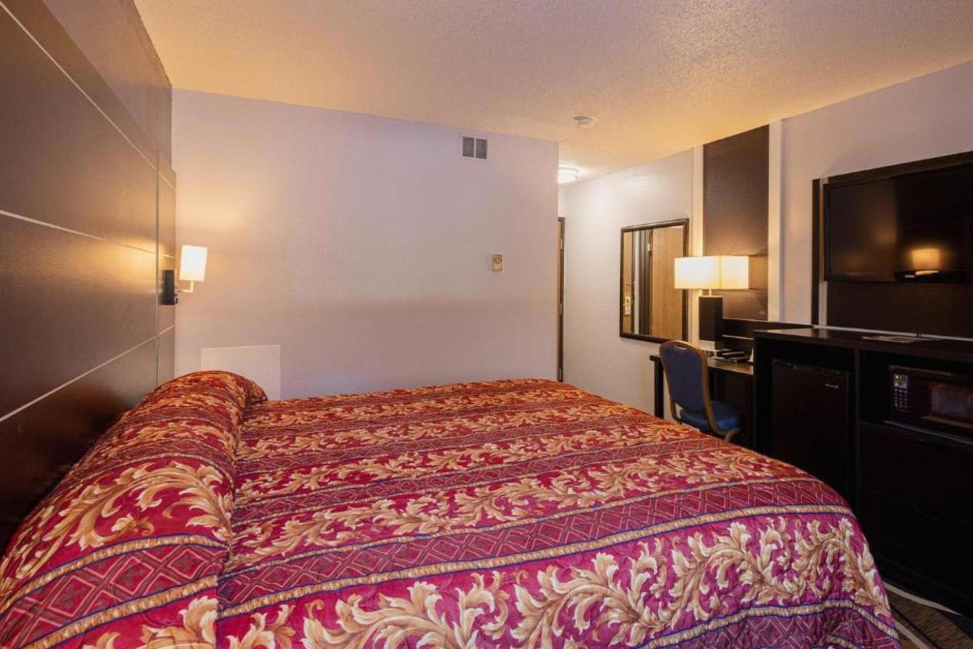 Coratel Inn & Suites By Jasper Hastings Εξωτερικό φωτογραφία