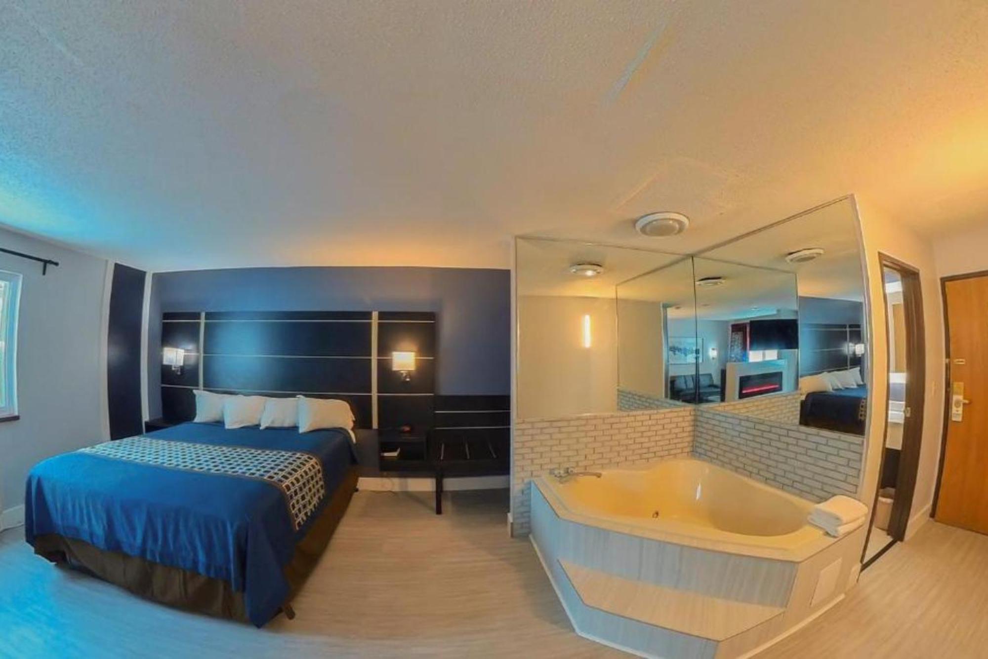 Coratel Inn & Suites By Jasper Hastings Εξωτερικό φωτογραφία
