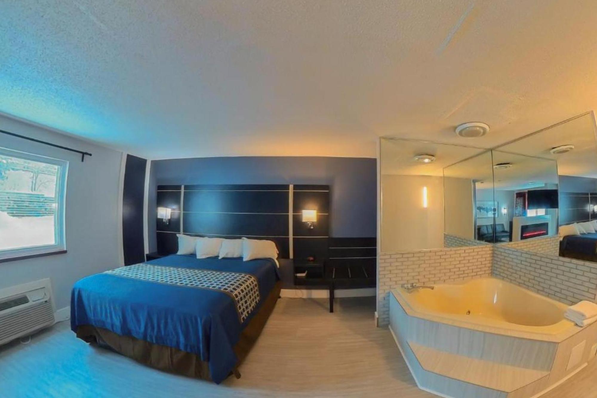 Coratel Inn & Suites By Jasper Hastings Εξωτερικό φωτογραφία